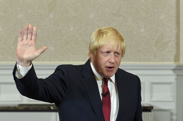 Vote Leave campaign leader, Boris Johnson, waves as he finishes delivering his speech in London, Britain June 30, 2016.  - Sputnik International