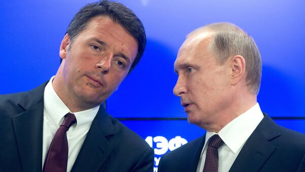June 17, 2016. President Vladimir Putin (right) and Italian Prime Minister Matteo Renzi at the ceremony of signing documents summing up the results of the Russian-Italian talks at the 20th St. Petersburg International Economic Forum - Sputnik International