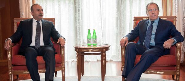 Russian Foreign Minister Sergei Lavrov, right, and Turkish Foreign Minister Mevlut Cavusoglu (File) - Sputnik International