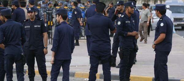 Kuwaiti police stand guard in the al-Safat square in Kuwait (File) - Sputnik International