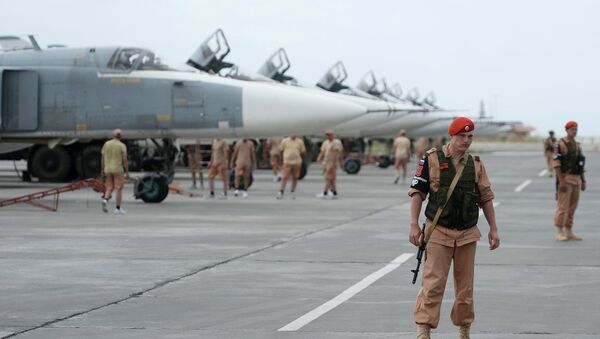 Russian servicemen at the Hmeymim airbase in Syria. File photo - Sputnik International