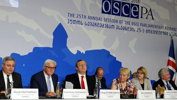 (From L) Chairman of Georgia's parliament, David Usupashvili, German Foreign Minister Frank-Walter Steinmeier, who currently chairs the Organisation for Security and Cooperation in Europe (OSCE) monitoring body, Georgia's Prime Minister, Giorgi Kvirikashvili, Treasurer of OSCE, Doris Barnett and Head of the Task Force for the 2016 German OSCE Chairmanship, Antje Leendertse attend the 25th Annual Session of the OSCE Parliamentary Assembly in Tbilisi on July 1, 2016 - Sputnik International