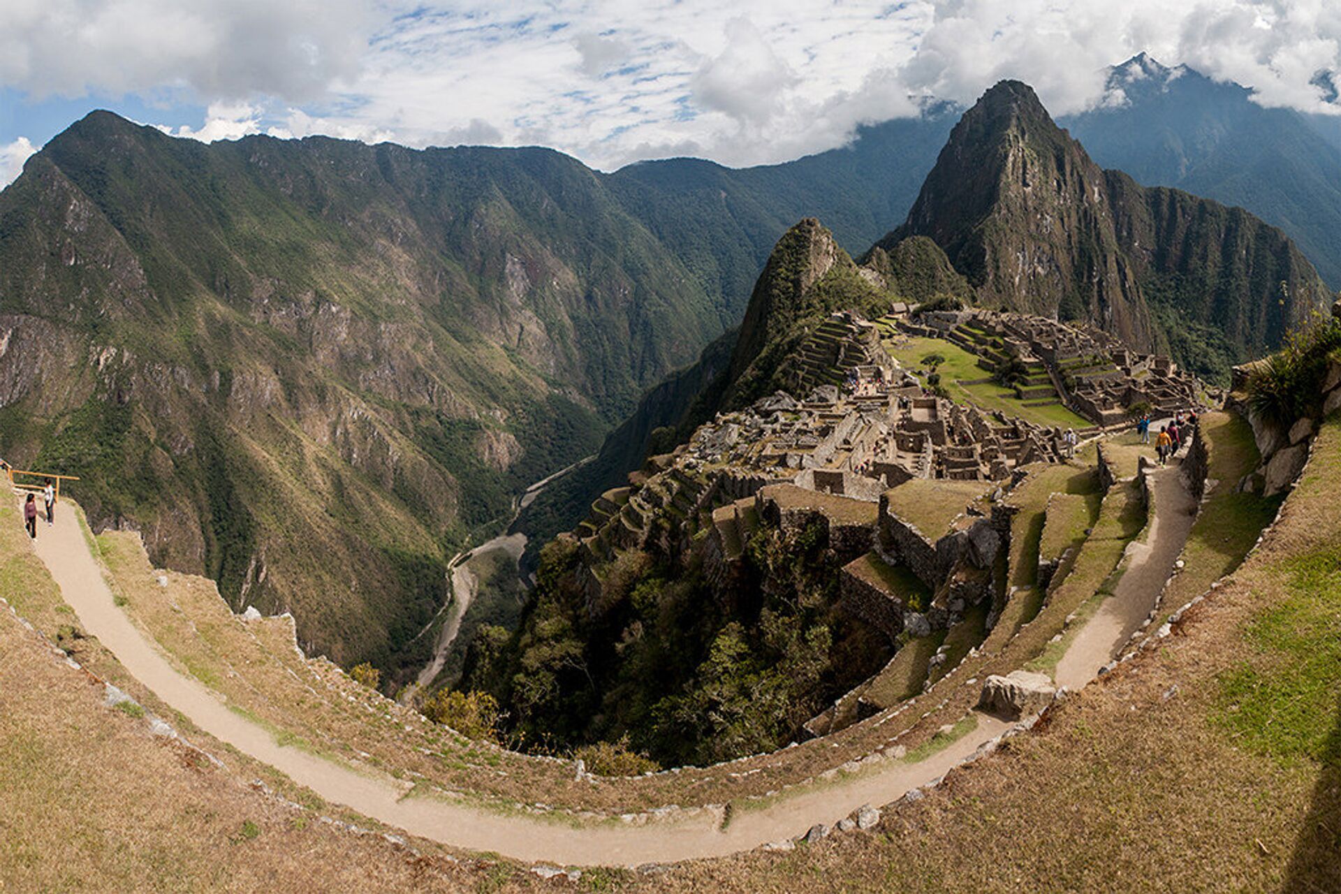 View of the Machu Picchu ruins from a terrace, Peru - Sputnik International, 1920, 24.03.2022