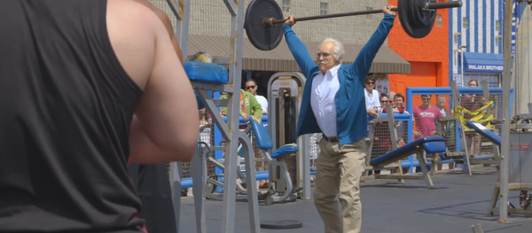 Old Man Strength At Muscle Beach Old Man Strength At Muscle Beach - Sputnik International