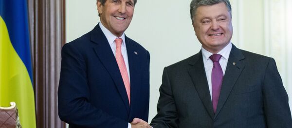 Встреча президента Украины Петра Порошенко с Государственным секретарем США Джоном Керри Встреча президента Украины Петра Порошенко с Государственным секретарем США Джоном Керри - Sputnik International