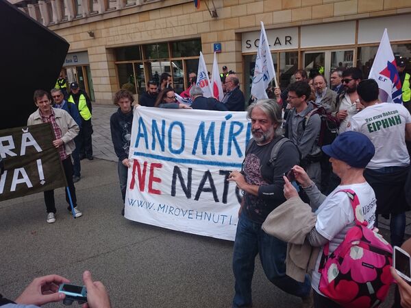 Peace Activists Rally In Warsaw Against Alliance’s Expansion - Sputnik International
