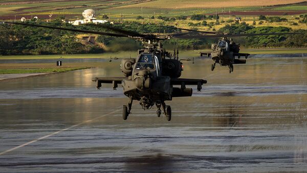 Aircrews, from 16th Combat Aviation Brigade and their AH-64E Apache Guardians - Sputnik International