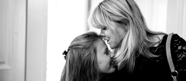 Kiss - Sputnik International