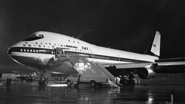Boeing 747 - Sputnik International