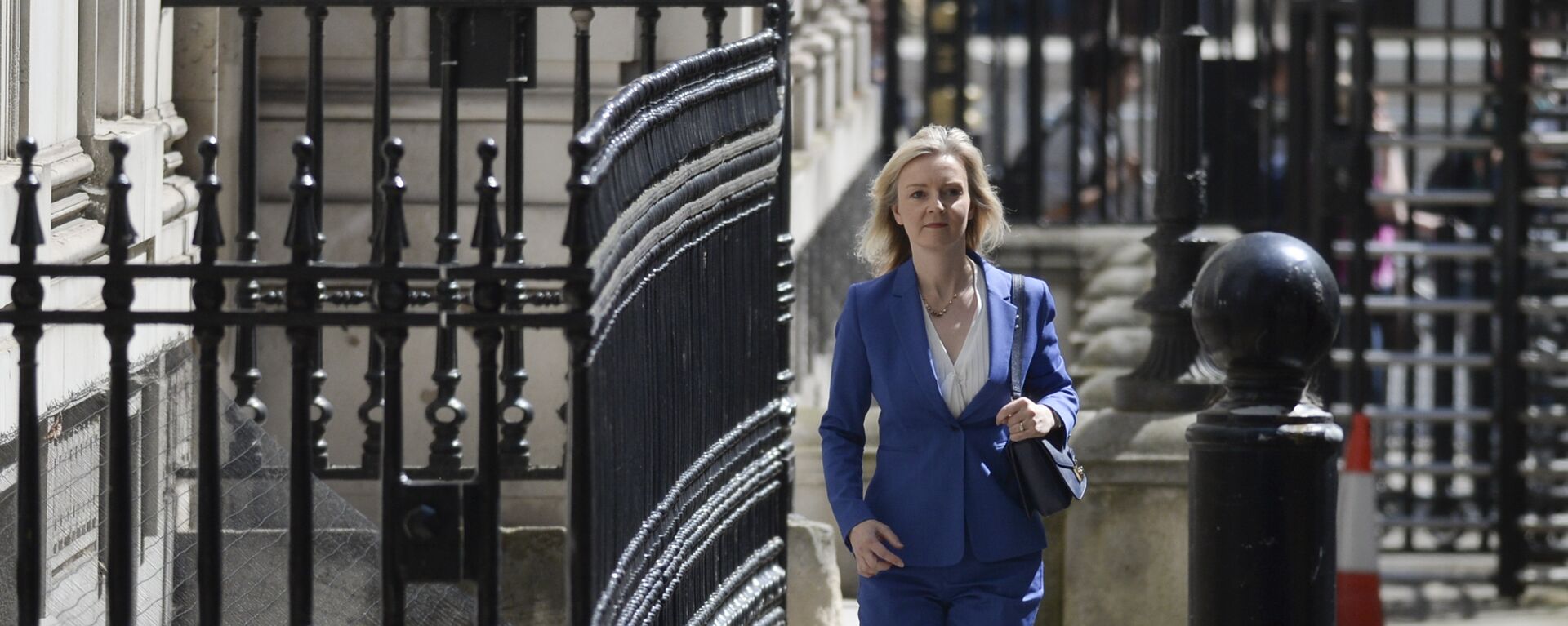 Conservative politician Liz Truss, who served as Environment Secretary under David Cameron, arrives at 10 Downing Street in central London on July 14, 2016 as cabinet appointments by new prime minister Theresa May are expected on her first full day in office - Sputnik International, 1920, 27.04.2022