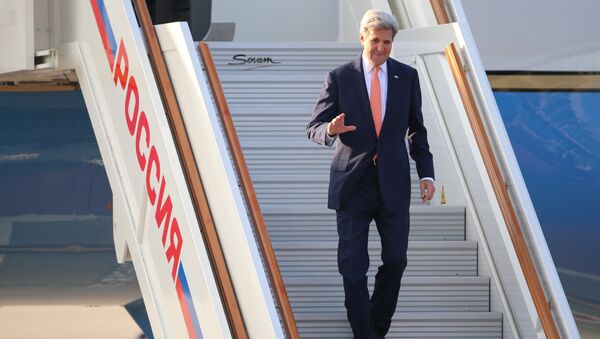 US Secretary of State John Kerry arrives at Vnukovo 2 airport as he makes a visit to Moscow - Sputnik International