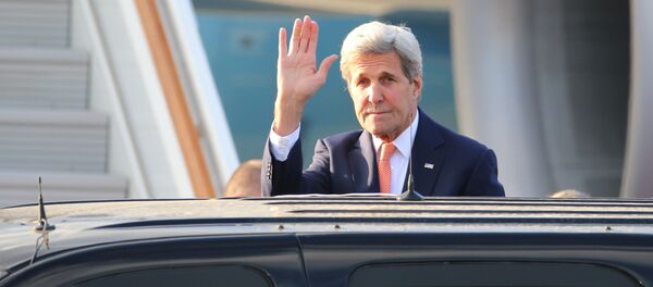 US Secretary of State John Kerry arrives at Vnukovo 2 airport as he makes a visit to Moscow - Sputnik International