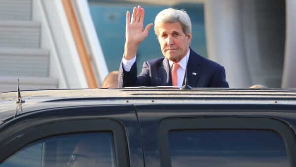 US Secretary of State John Kerry arrives at Vnukovo 2 airport as he makes a visit to Moscow - Sputnik International
