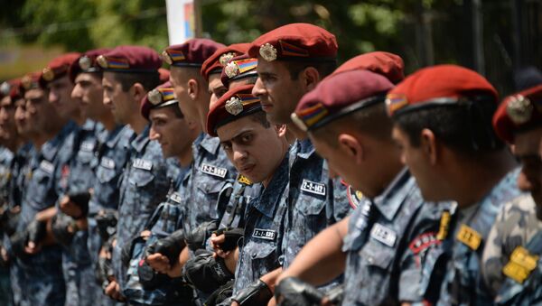 Police officers during a protest rally in Yerevan. - Sputnik International