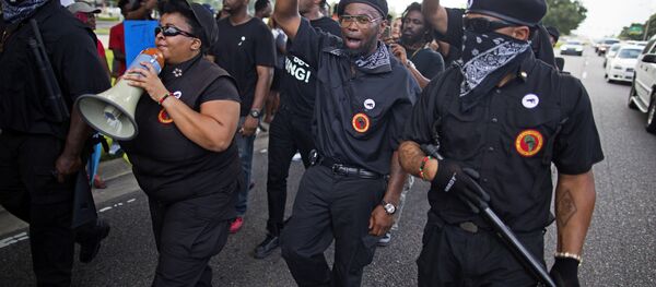 New Black Panther Party Protests Death of Alton Sterling in Baton Rouge - Sputnik International