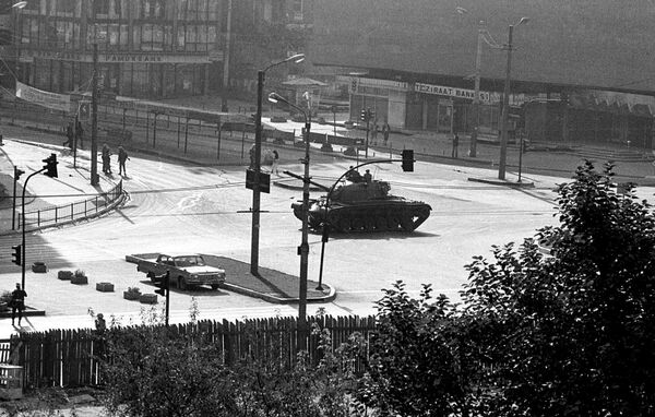 FILE - In this Sept. 12, 1980 file photo, a military tank is stationed at the center of Kizilay, Ankara's main square, a few hours after a coup d'etat - Sputnik International