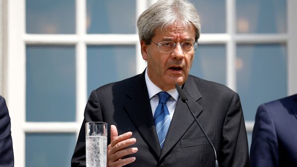 Italian Foreign Minister Paolo Gentiloni attends a press conference after a foreign minister meeting of the EU founding members in Berlin, Germany, June 25, 2016 - Sputnik International