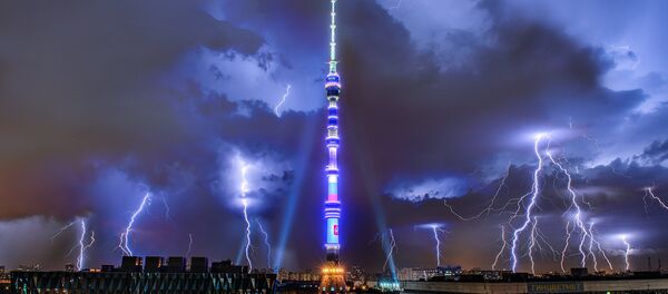 A lightning over the Ostankino TV tower in Moscow. - Sputnik International