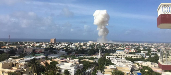 Huge Explosion, Gunfire Heard in Somalia's Mogadishu Airport - Sputnik International
