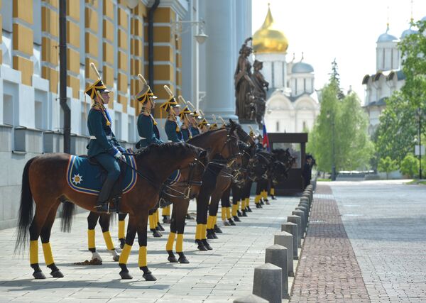 Mounted personnel of the Presidential Regiment at a presentation of a letter of commendation from the Supreme Commander-in-Chief of the Russian Armed Forces to the Kremlin Regiment of the Service of Moscow Kremlin’s Commandant. Mounted personnel of the Presidential Regiment at a presentation of a letter of commendation from the Supreme Commander-in-Chief of the Russian Armed Forces to the Kremlin Regiment of the Service of Moscow Kremlin’s Commandant. - Sputnik International