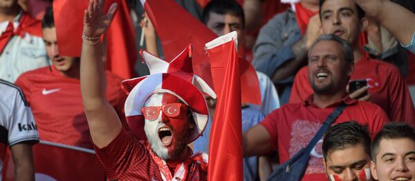 Turkish team fans prior to the 2016 UEFA European Championship group stage match between the national teams of Spain and Turkey - Sputnik International