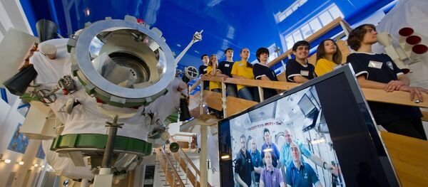 Full-size mock-up of the Mir orbital station in the Kosmotsentre of the Yuri Gagarin cosmonaut training center. (File) - Sputnik International