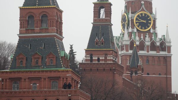 The Moscow Kremlin towers as seen from Bolshoy Moskvoretsky Bridge - Sputnik International