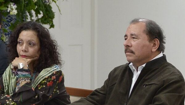 Nicaraguan leader Daniel Ortega with his wife Rosario Murillo - Sputnik International