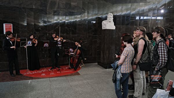 Musicians perform at a presentation of the Music In the Metro pilot project at the northern entrance lobby of Mayakovskaya station - Sputnik International