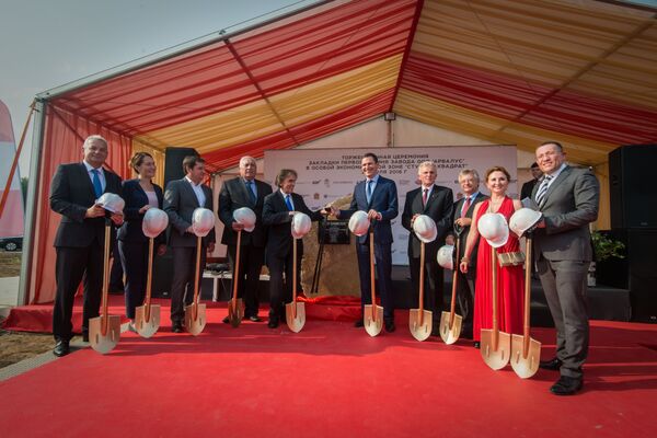 Groundbreaking Ceremony for Backaldrin Production in Russia - Sputnik International