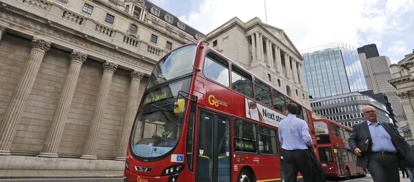 A London bus passes the Bank of England in London, Thursday, Aug. 4, 2016 A London bus passes the Bank of England in London, Thursday, Aug. 4, 2016 - Sputnik International