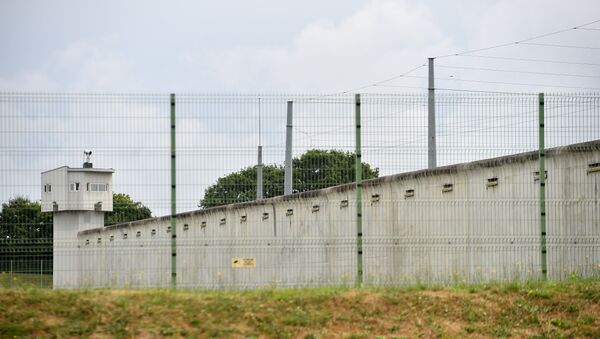 A picture taken on August 4, 2016 shows the prison of Le Mans Les Croisettes in Coulaines, where two people including a prison warden and an inmate are held hostage by another inmate, according to police - Sputnik International