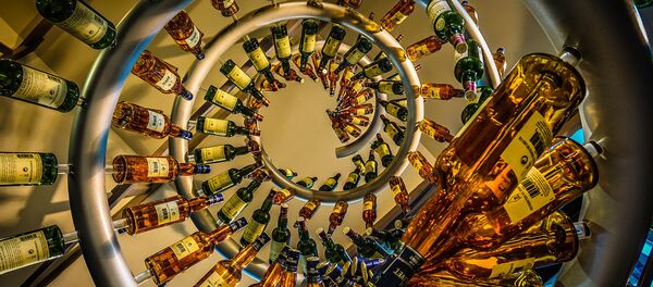 Scotch whisky sales face downward spiral as UK fail to set up trade agreements Scotch whisky sales face downward spiral as UK fail to set up trade agreements - Sputnik International