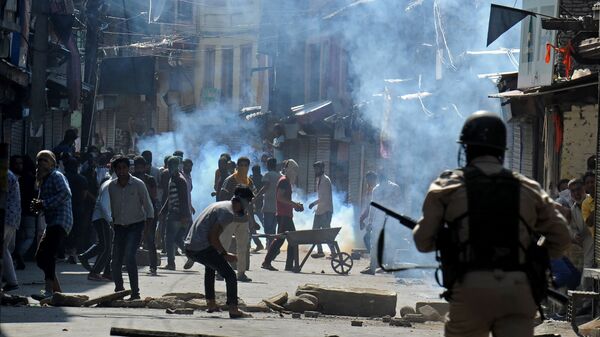 Столкновение кашмирских мусульман и индийской полиции в городе Сринагар, Индия - Sputnik International