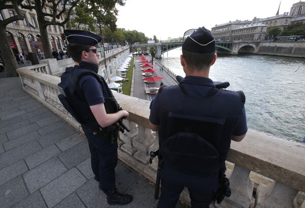 French Authorities Endangered Lives of Policemen, Guards & Inmates Amid COVID Outbreak, Unions Say French Authorities Endangered Lives of Policemen, Guards & Inmates Amid COVID Outbreak, Unions Say - Sputnik International