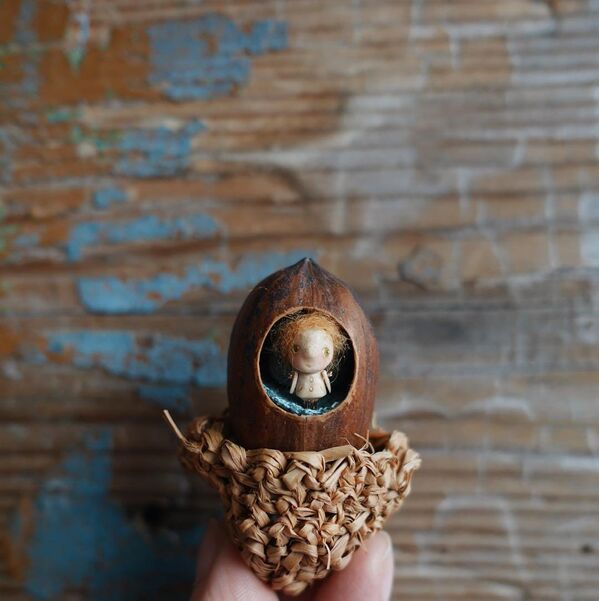 Good Things in Small Packages:  Miniature Dolls That Fit in a Walnut Shell - Sputnik International
