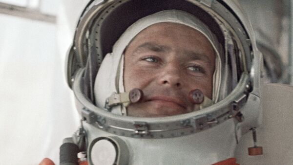Cosmonaut Gherman Titov enroute to Baikonur space center - Sputnik International