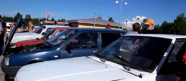 Finland: Soviet-era cars used by refugees to cross border up for auction Finland: Soviet-era cars used by refugees to cross border up for auction - Sputnik International