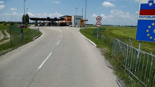 A border crossing between Croatia and Slovenia is seen in Trnovec, Croatia, May 26, 2016 - Sputnik International
