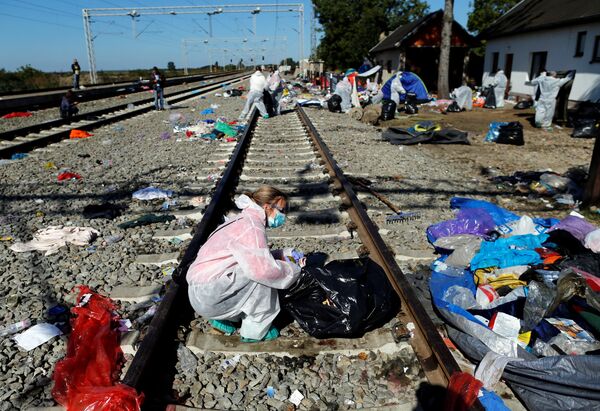 Balkan Route One Year On: ‘Miraculous Escape’ of Refugees (PHOTOS) - Sputnik International