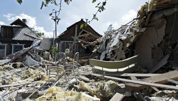 Houses destroyed in shelling of Petrovsky District in Donetsk - Sputnik International