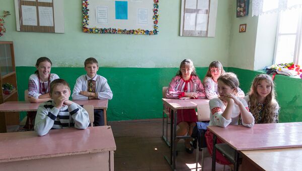 Students at a school in Ukraine, file photo. - Sputnik International