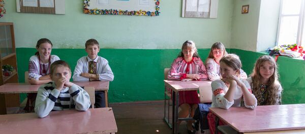 Students at a school in Ukraine, file photo. - Sputnik International