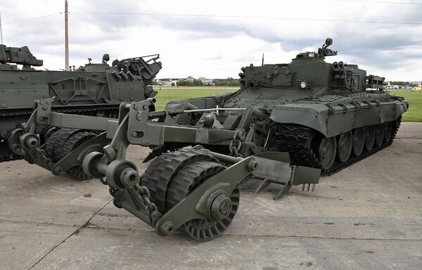 Armored mine-clearing vehicle BMR-3M - Sputnik International