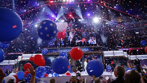 Balloons fall after Democratic presidential nominee Hillary Clinton spoke during the final day of the Democratic National Convention, Thursday, July 28, 2016, in Philadelphia - Sputnik International