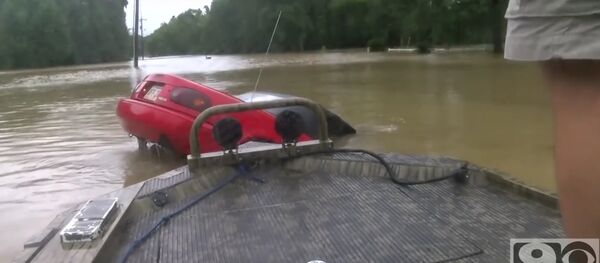 Unreal Rescue In Baton Rouge Floodwater - Sputnik International