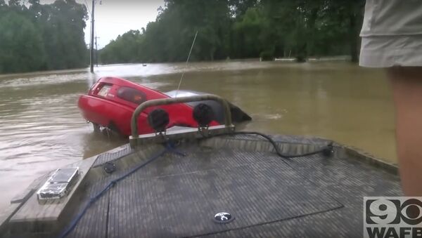 Unreal Rescue In Baton Rouge Floodwater - Sputnik International
