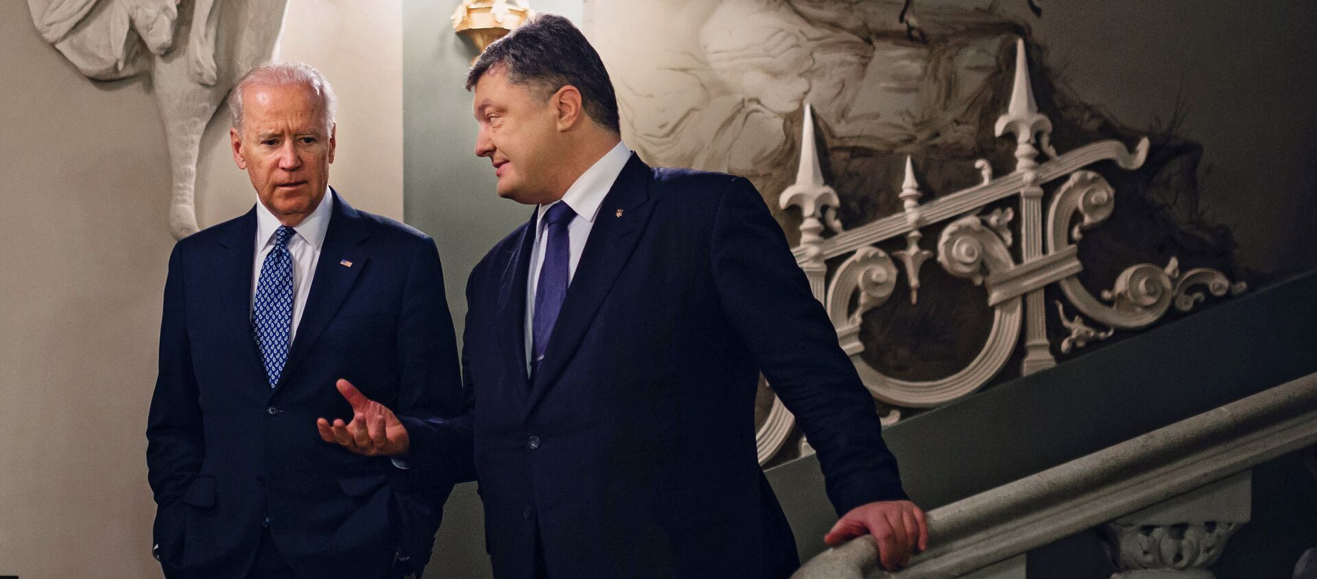 Ukrainian President Petro Poroshenko meets with Vice President of the United States Joe Biden, August 2016. - Sputnik International, 1920, 19.05.2020