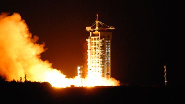 China's quantum satellite - nicknamed Micius after a 5th century BC Chinese scientist - blasts off from the Jiuquan satellite launch centre in China's northwest Gansu province on August 16, 2016 - Sputnik International