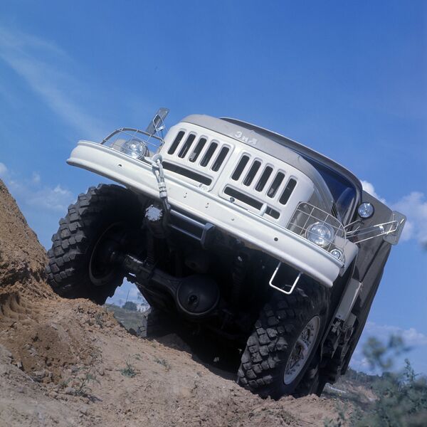 An army truck ZIL-131 manufactured at the Moscow Automobile Plant named after I. Likhachev. - Sputnik International